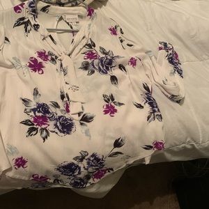 Shyanne floral blouse size small